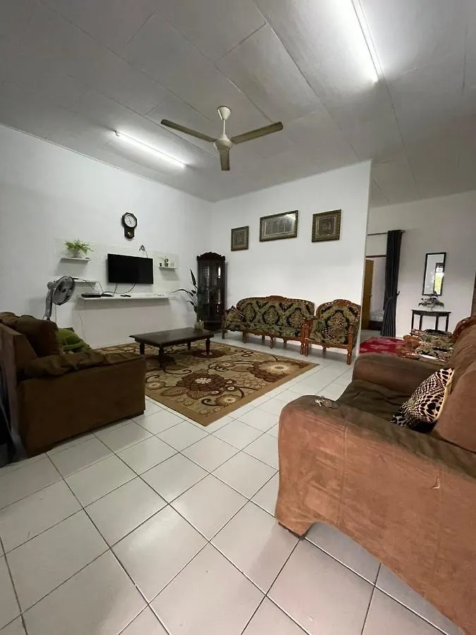 Dom wakacyjny Homestay Mamatwinz, Musslimstay, Parit Buntar
