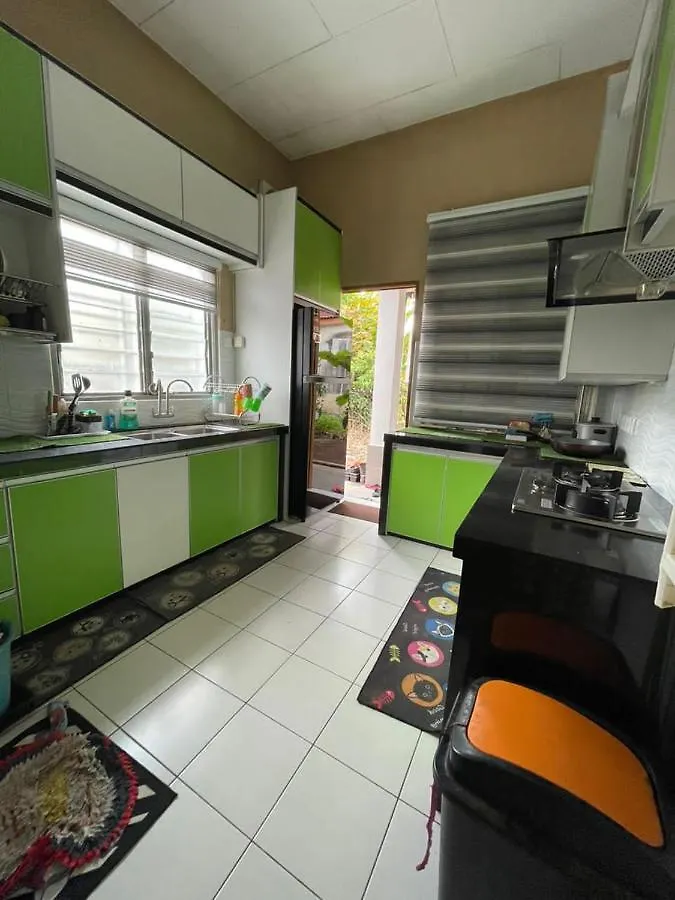 Homestay Mamatwinz, Musslimstay, Parit Buntar Malezja