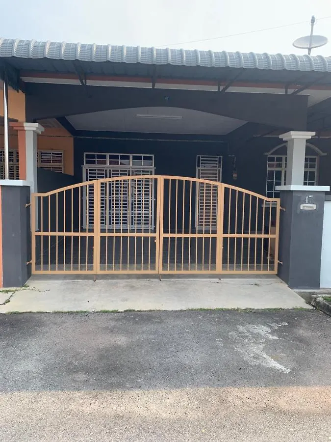 Dom wakacyjny Homestay Mamatwinz, Musslimstay, Parit Buntar